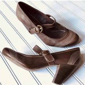 Women's Madison Shoes Size 8